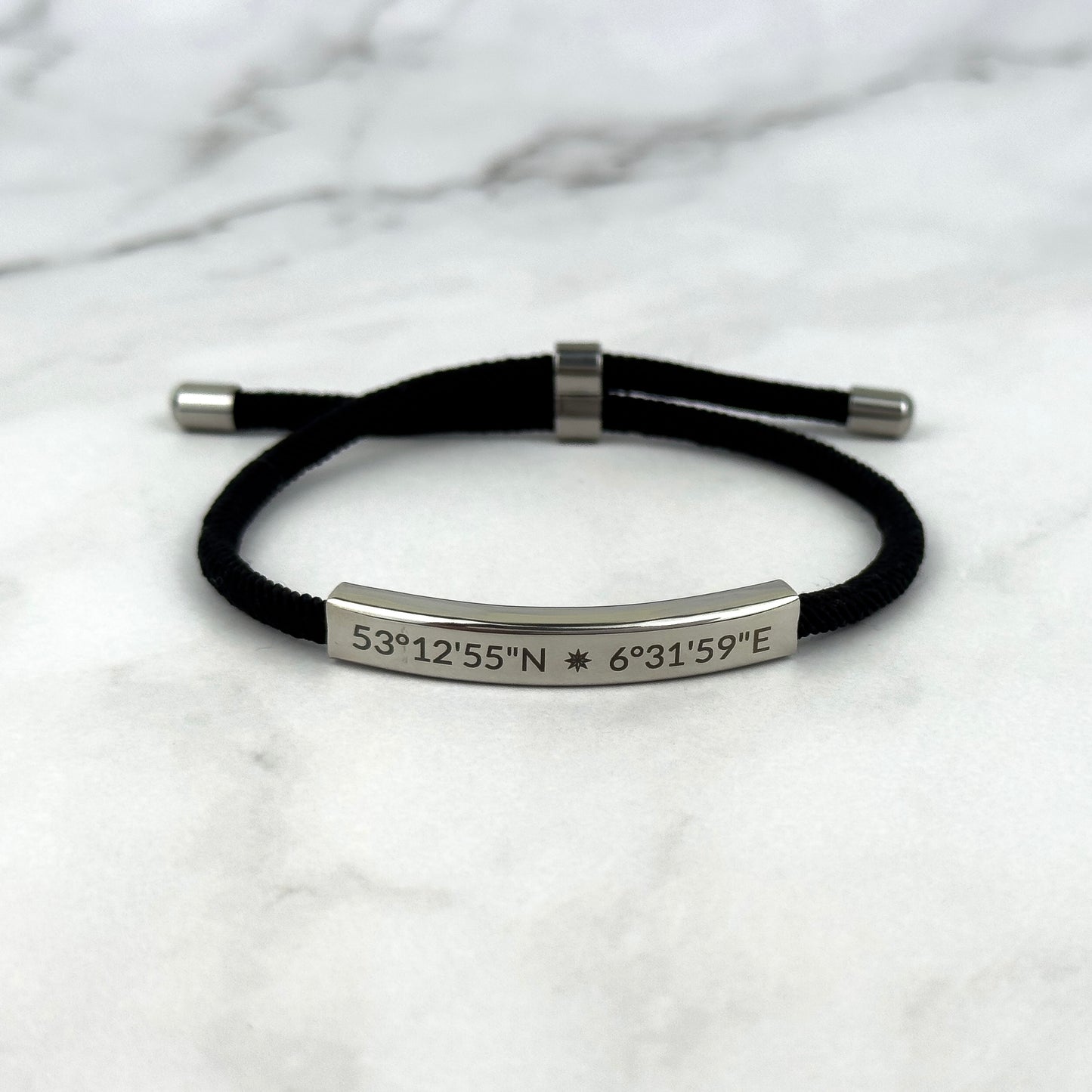 Thread Armband