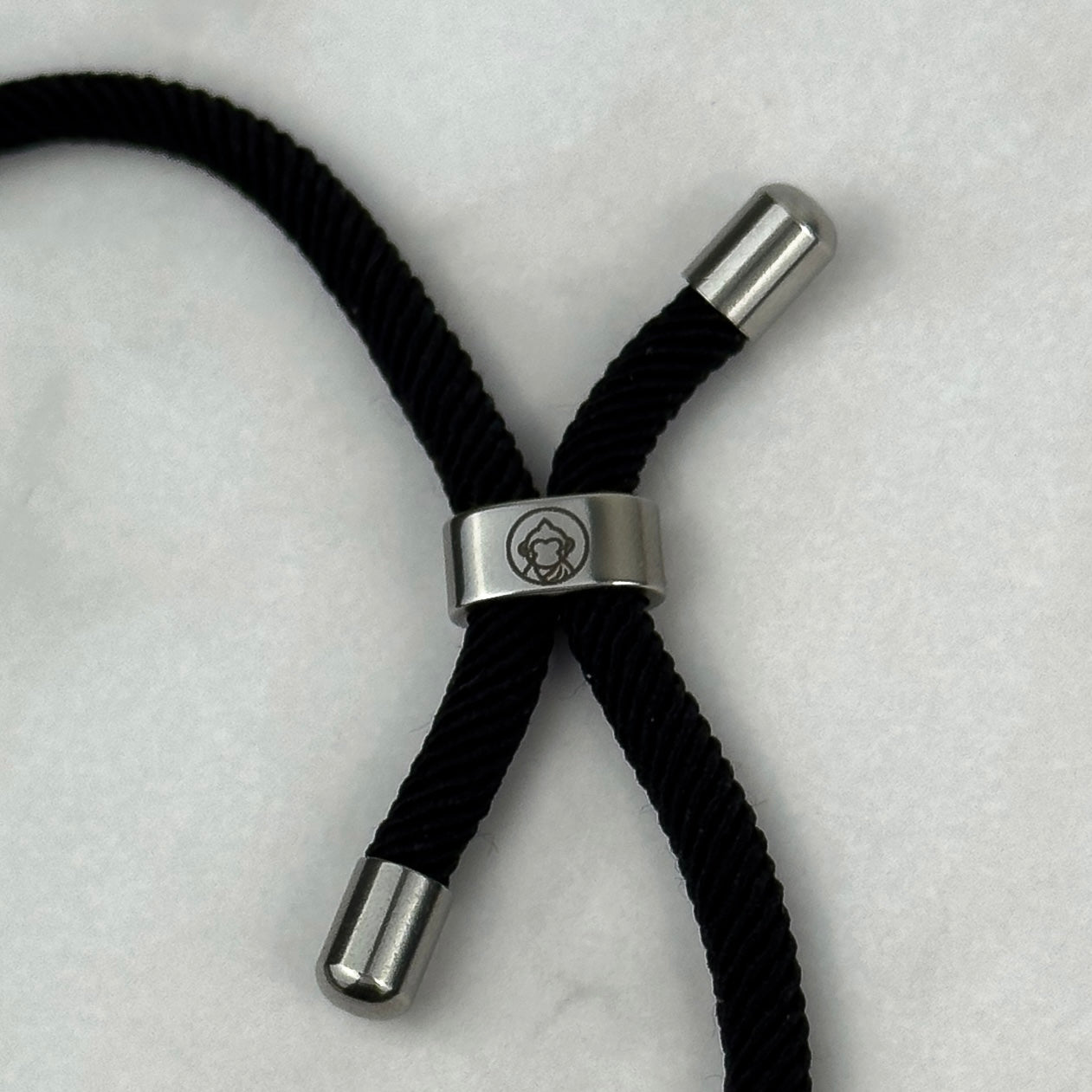 Thread Armband